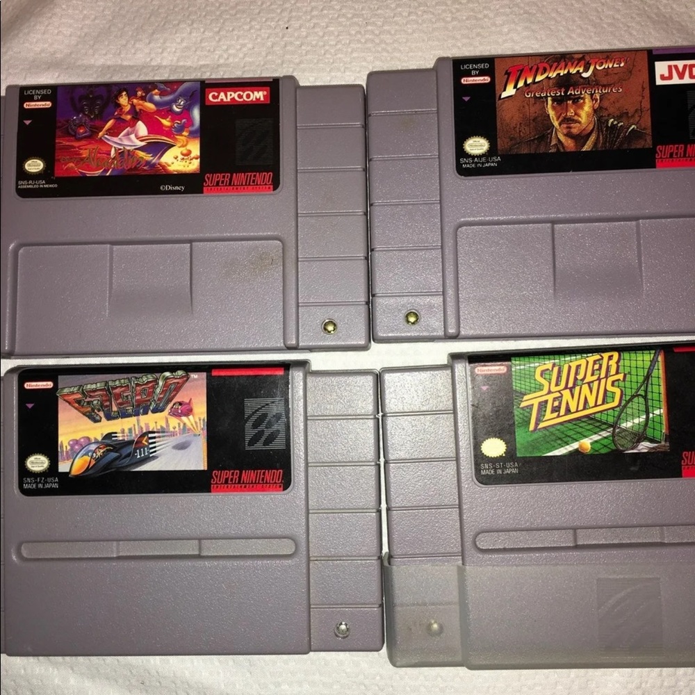 Super Nintendo - Picture 2 of 9